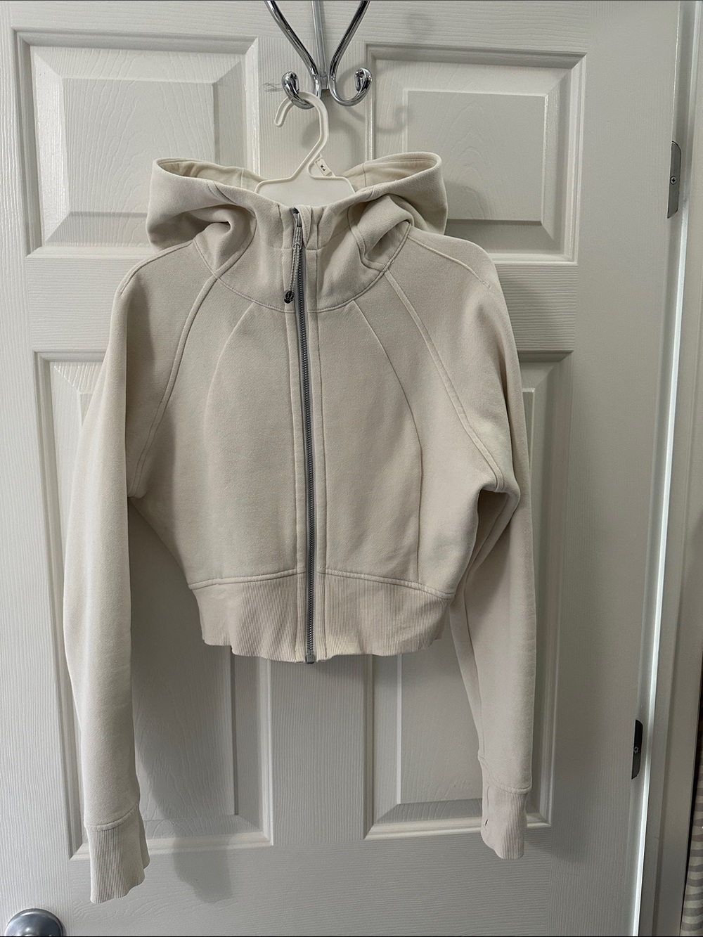 lululemon athletica Cream Full-Zip Hooded Sweatshirt size 4